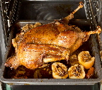 a_Roasted_goose_with_apricot_and_prune_stuffed_apples